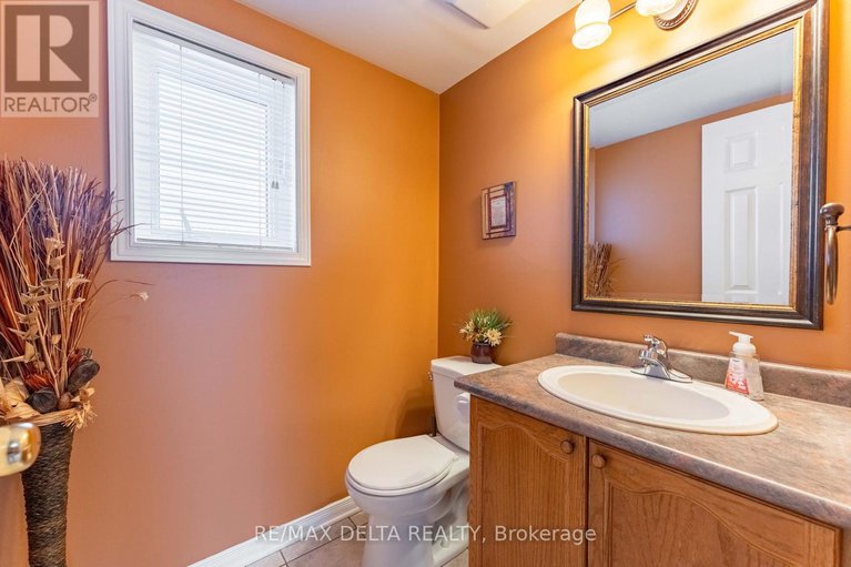 28540257/1610-duplante-avenue/fallingbrookpineridge/ottawa/ontario/K4A4A2_6