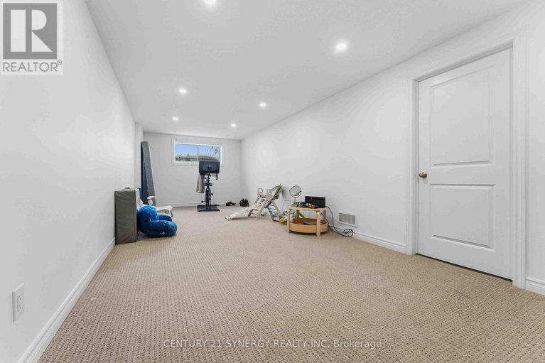 29276860/214-hawkeswood-drive/riverside-southgloucester-glen/ottawa/ontario/K4M0E2_39