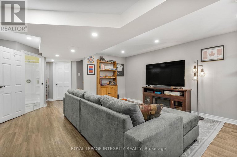 29054392/216-eliot-street/town-of-rockland/clarence-rockland/ontario/K4K0E6_25