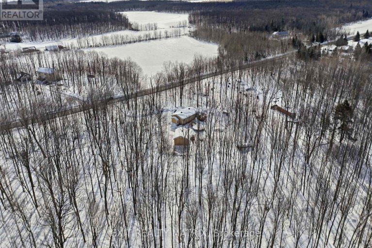 29431063/8150-montee-lemieux-road/east-hawkesbury/ontario/K0B1M0_35