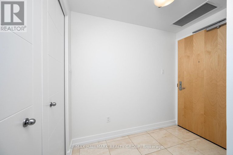 29105496/1904-179-metcalfe-street/ottawa-centre/ottawa/ontario/K2P1P7_6