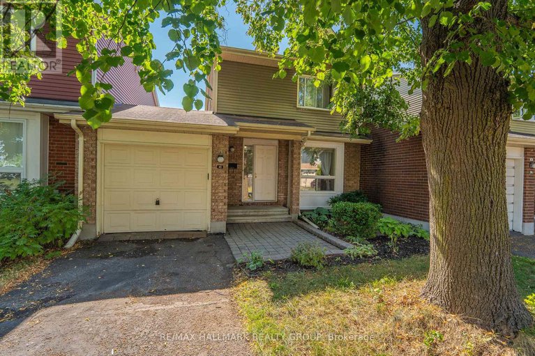 28819606/41-sovereign-avenue/craig-henrywoodvale/ottawa/ontario/K2G4W8_1