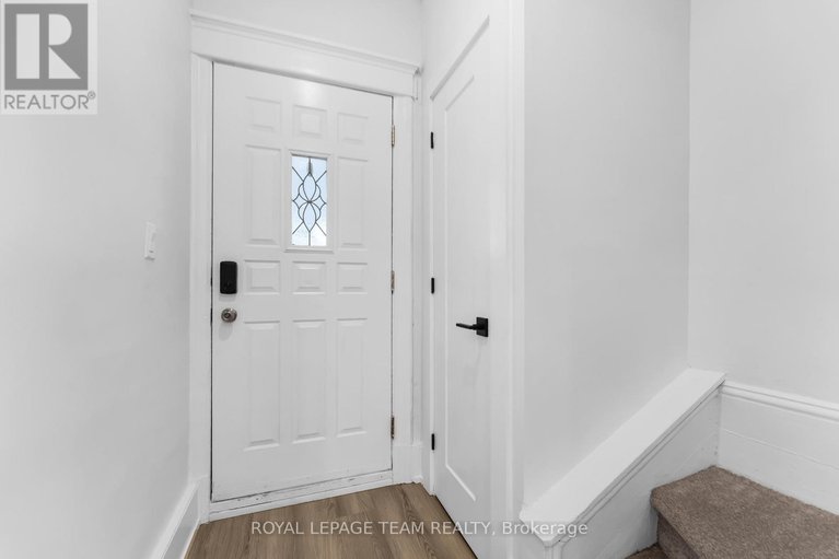 28948436/5-gilchrist-avenue/ottawa-west/ottawa/ontario/K1Y0M7_4