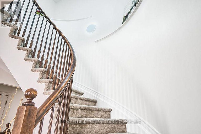 28619249/619-moorpark-avenue/emerald-meadowstrailwest/ottawa/ontario/K2M0B6_18