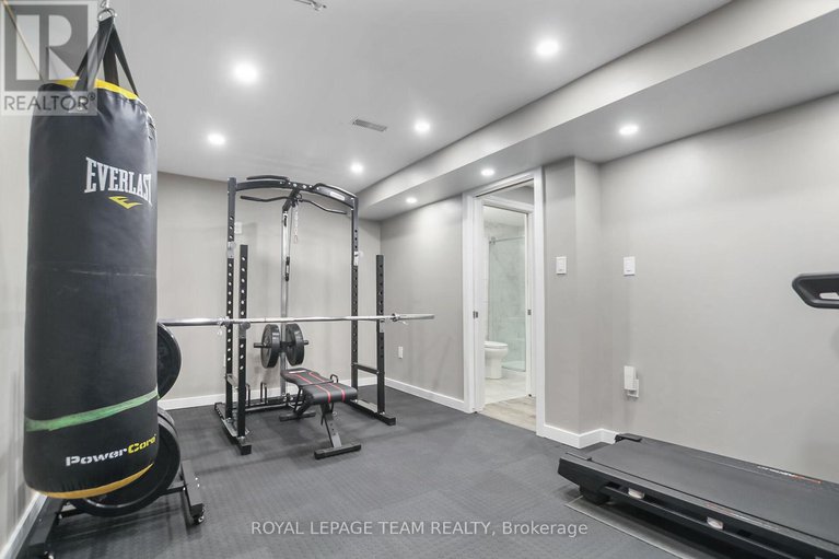 28617352/7-albury-crescent/stittsville-central/ottawa/ontario/K2S1G7_34