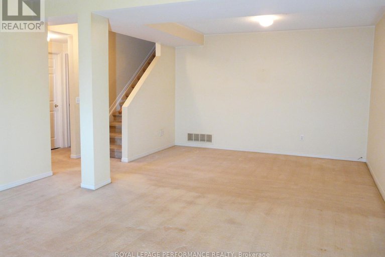 29224356/1172-foxborough-private/beaconwood/ottawa/ontario/K1J1E2_27