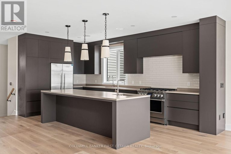 28476741/507-edison-avenue/mckellarhighland/ottawa/ontario/K2A1V3_8