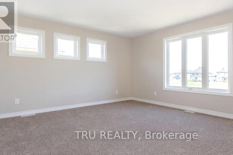 29121972/931-cologne-street/embrun/russell/ontario/K0A1W0_13