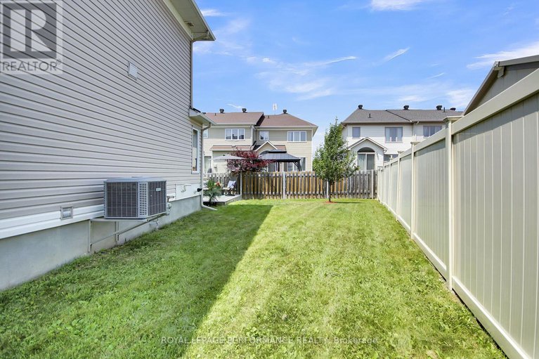 28636088/895-ashenvale-way/avalon-east/ottawa/ontario/K4A0R8_46