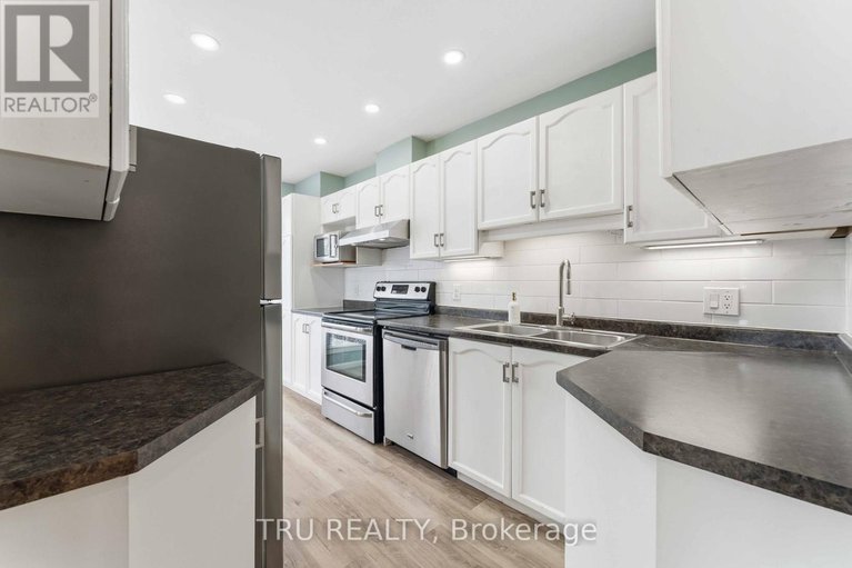 29378273/37-riverbank-court/stittsville-central/ottawa/ontario/K2S1V7_9