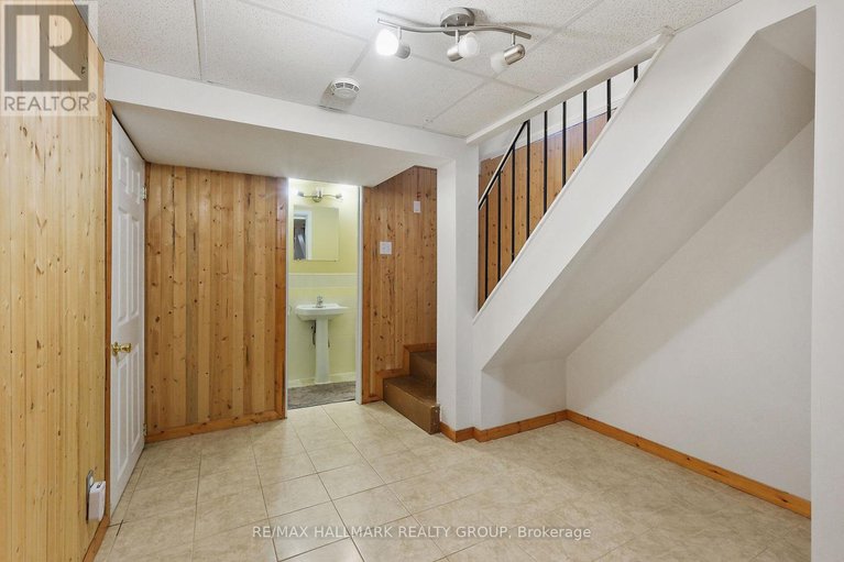 28576602/89-3691-albion-road/sawmill-creektimbermill/ottawa/ontario/K1T1P2_35