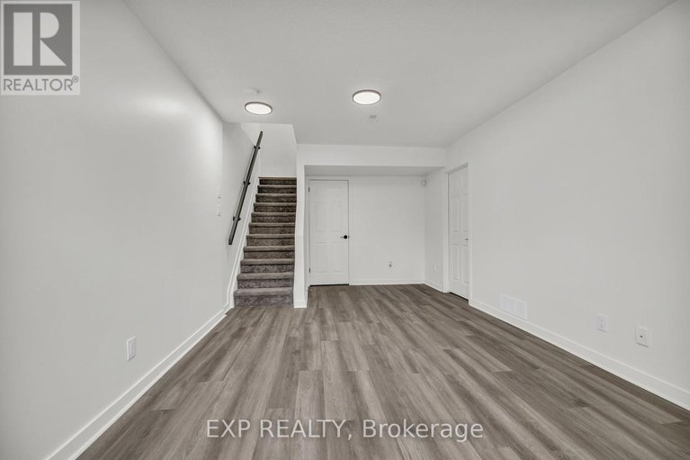 28543966/423-hillsboro-private/emerald-meadowstrailwest/ottawa/ontario/K2M3A7_29