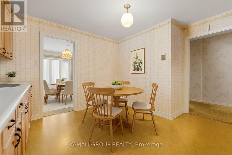 29087662/683-courtenay-avenue/laurentianview/ottawa/ontario/K2A3B8_8