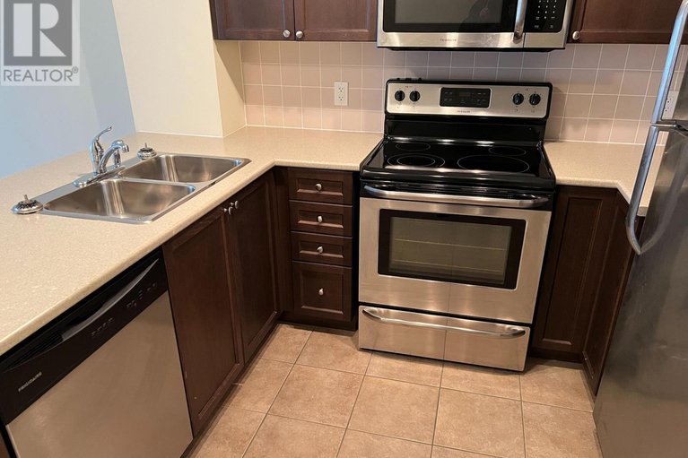 29397618/304-fir-lane/kemptville/north-grenville/ontario/K0G1J0_6