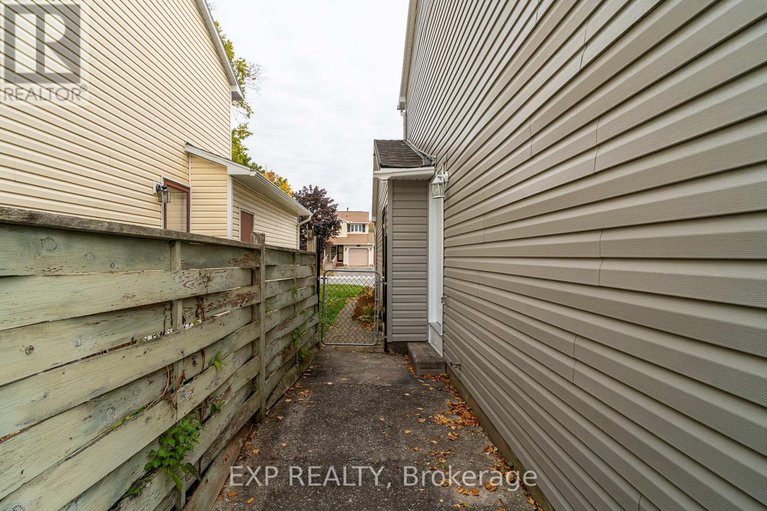 28989665/22-rickey-place/glencairnhazeldean/ottawa/ontario/K2L2E3_42