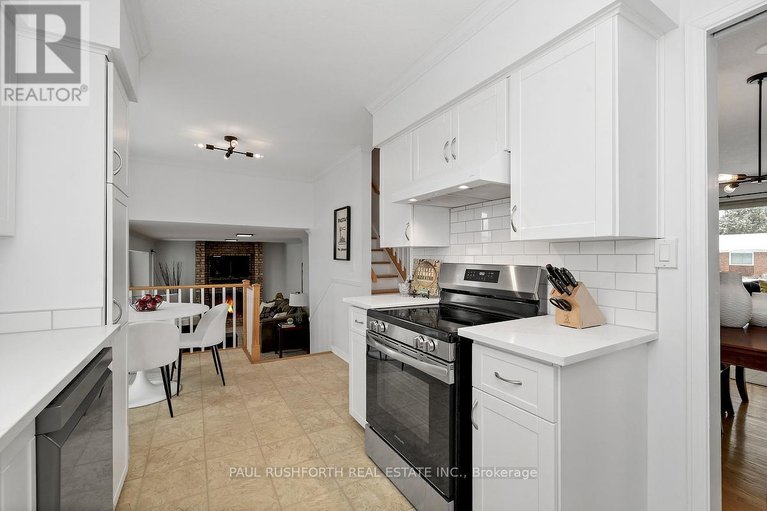 29509313/34-beverly-street/stittsville-central/ottawa/ontario/K2S0S2_17