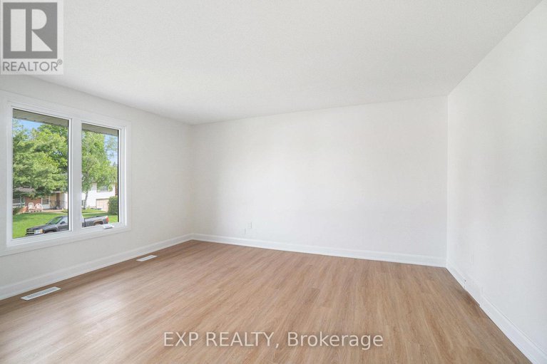 28435442/41-barnes-crescent/leslie-park/ottawa/ontario/K2H7C1_21