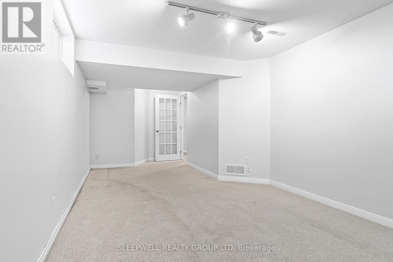 29058156/1040-misty-morning-lane/greely/ottawa/ontario/K4P1P8_23