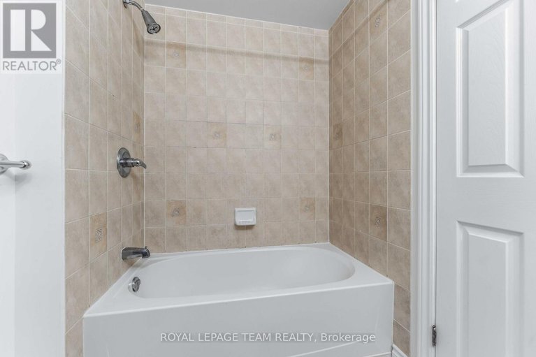 29566270/a-405-chapman-mills-drive/strandherd/ottawa/ontario/K2J0M7_19