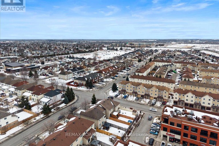 29448324/783-cobble-hill-drive/cedargrovefraserdale/ottawa/ontario/K2J0C3_86