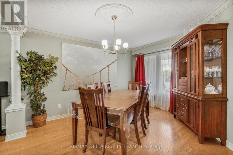 29118051/18-longshire-circle/longfields/ottawa/ontario/K2J4K7_17