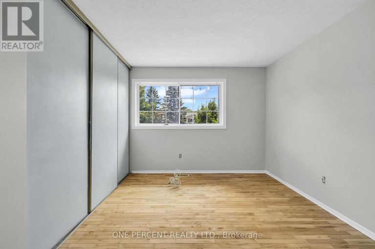 28639527/28-chickasaw-crescent/bridlewood/ottawa/ontario/K2M1M4_26