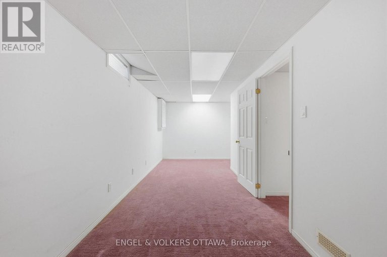 29484139/591-merkley-drive/fallingbrookpineridge/ottawa/ontario/K4A1S3_40