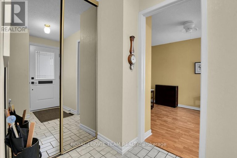 29224788/1137-ambleside-drive/woodroffe/ottawa/ontario/K2B8E2_5