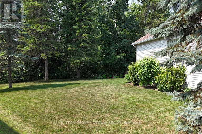 28715865/18-sirocco-crescent/stittsville-north/ottawa/ontario/K2S1Z7_37