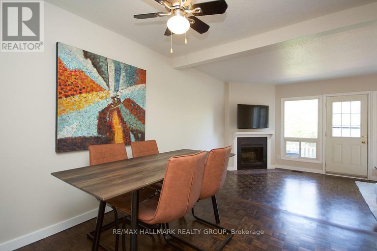28266606/d-3-spring-grove-lane/pheasant-run/ottawa/ontario/K2J2C5_11