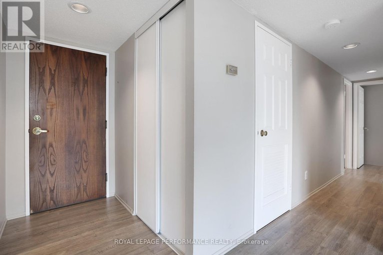 28302489/1701-470-laurier-avenue-w/ottawa-centre/ottawa/ontario/K1R7W9_9