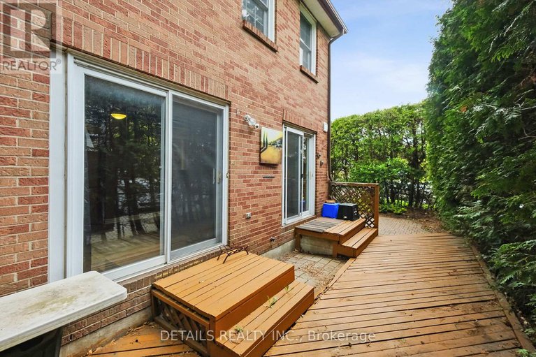 28497977/1904-russell-road/elmvale-acres/ottawa/ontario/K1G1L6_28