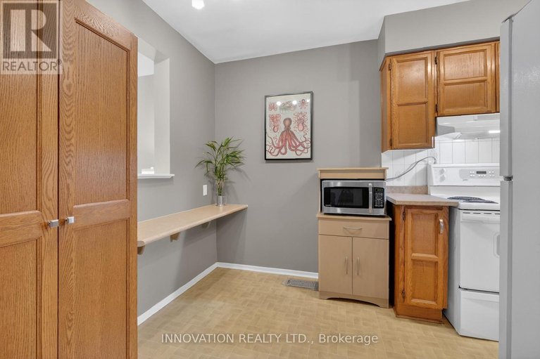 29517554/416-sandhamn-private/hunt-club-parkgreenboro/ottawa/ontario/K1T2Y9_17