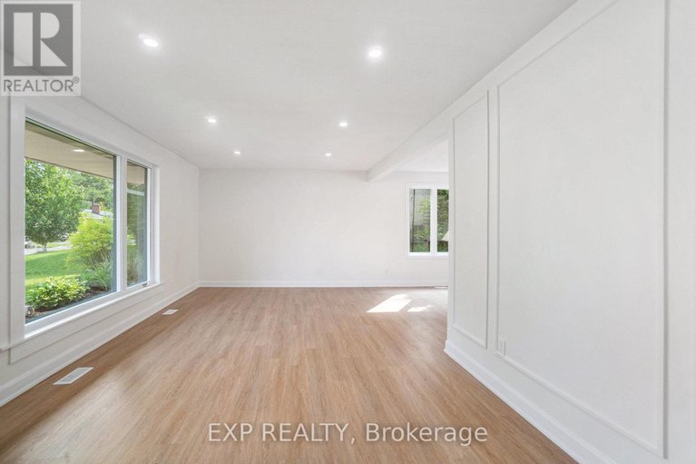 28435442/41-barnes-crescent/leslie-park/ottawa/ontario/K2H7C1_7