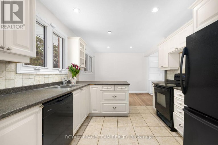 29244449/2358-malone-crescent/queensway-terrace-southridgeview/ottawa/ontario/K2C1L5_21