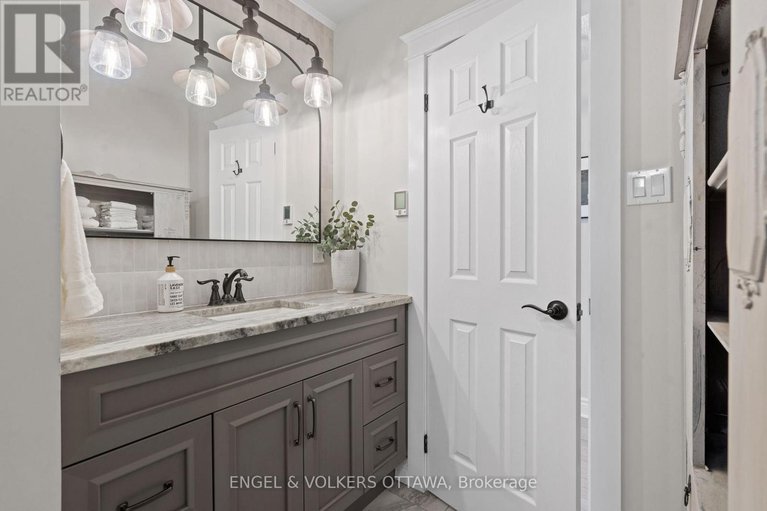 29058958/3293-warner-way/osgoode/ottawa/ontario/K0A2W0_27