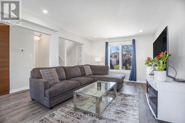 29440006/697-levac-drive/fallingbrookpineridge/ottawa/ontario/K4A2R3_5