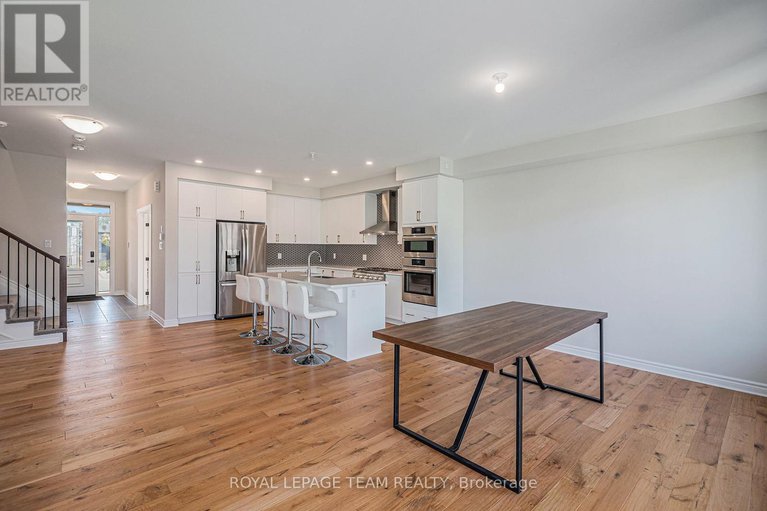 28929562/486-central-park-boulevard/village-of-russell/russell/ontario/K4R0C7_11