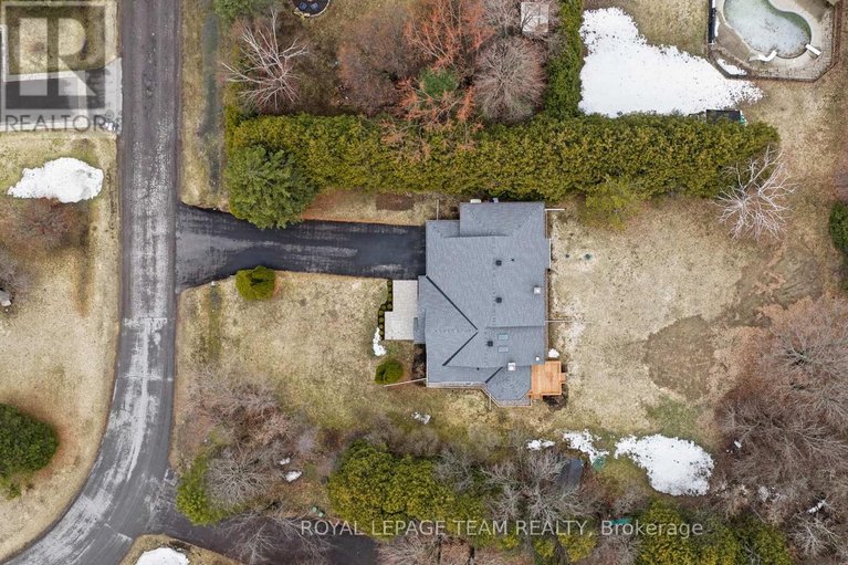 29629893/6584-harvest-grove-drive/greely/ottawa/ontario/K4P1E9_43