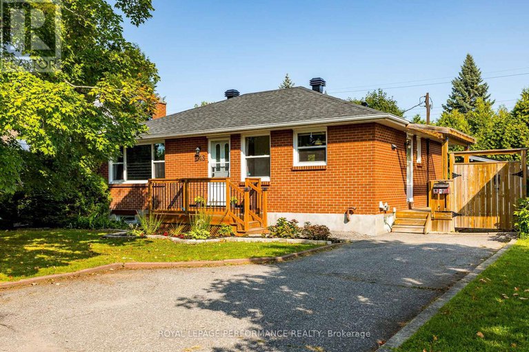 28842718/343-fullerton-avenue/overbrookcastle-heights/ottawa/ontario/K1K1K2_2