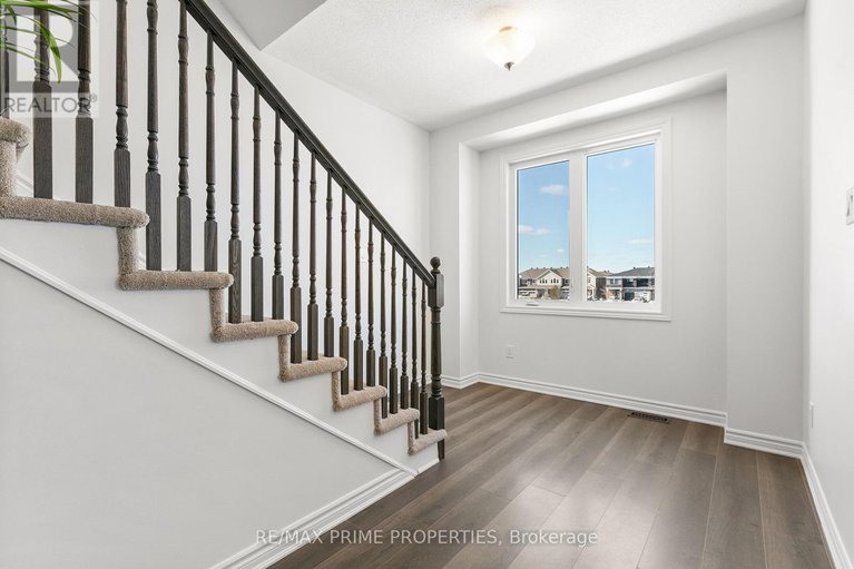 28608754/606-bellatrix-walk/half-moon-bay/ottawa/ontario/K2J6N4_18