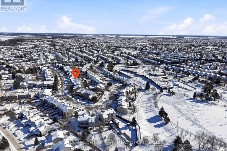 29346779/727-brome-crescent/fallingbrookridgemount/ottawa/ontario/K4A3G8_38