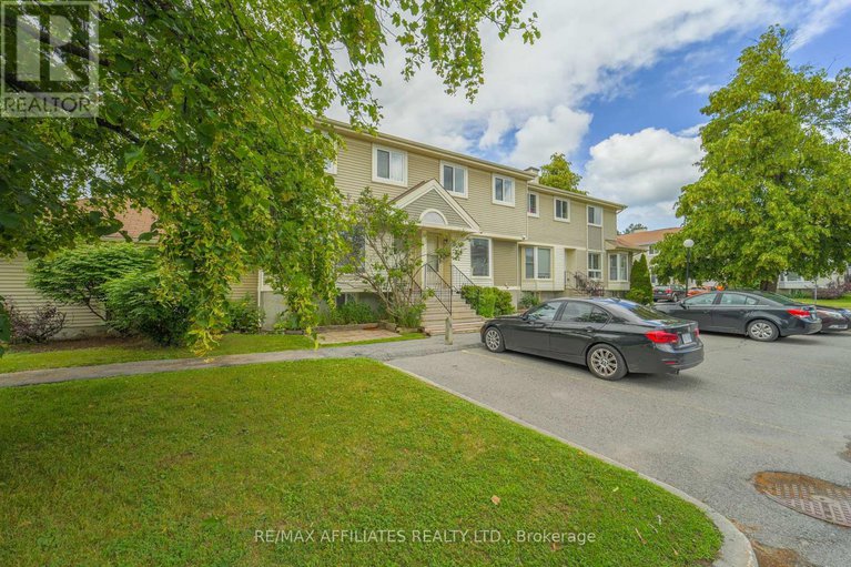 28589609/65-47-mcdermot-court/katimavik/ottawa/ontario/K2L3V5_5