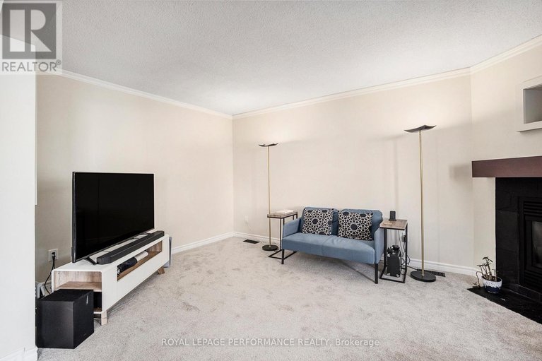 29524227/56-ipswich-terrace/morgans-grantsouth-march/ottawa/ontario/K2K2R3_9