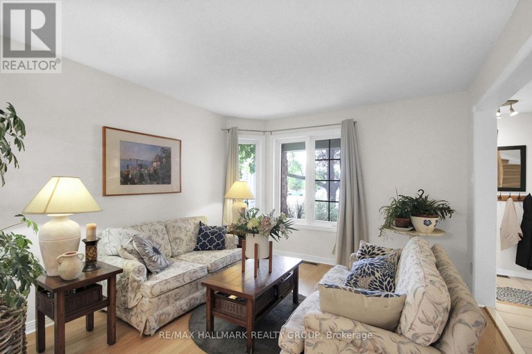 28806106/137-springcreek-crescent/bridlewood/ottawa/ontario/K2M2M1_3