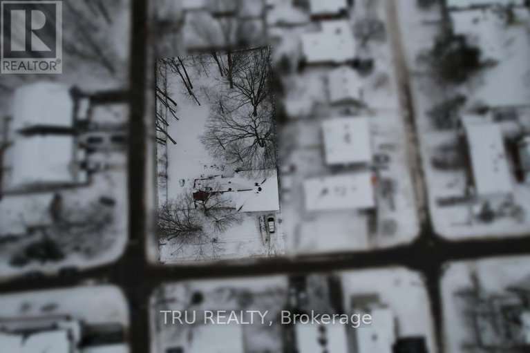 27922641/2626-elmhurst-street/queensway-terrace-north/ottawa/ontario/K2B7N6_13