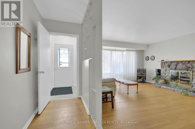 28626682/70-viewmount-drive/meadowlandscrestview/ottawa/ontario/K2G3C3_4