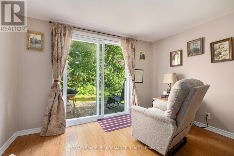 28244627/3383-champlain-street/clarencerockland-twp/clarence-rockland/ontario/K0A1E0_21