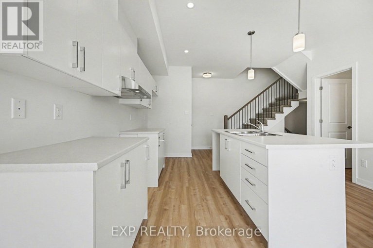 29531989/1200-cope-drive/stittsville-south/ottawa/ontario/K2S3C4_11