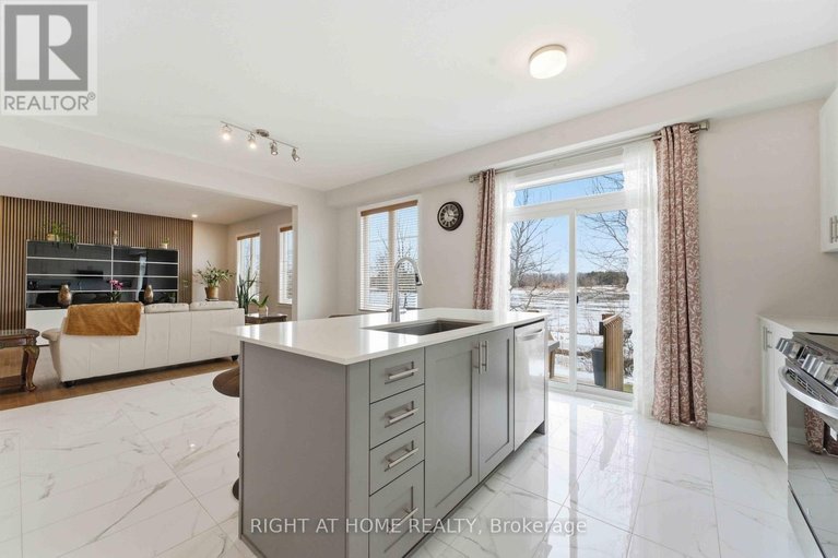 29484591/643-terrier-circle/goulbourn-twp-from-franktown-rdsouth-to-rideau/ottawa/ontario/K0A2Z0_14